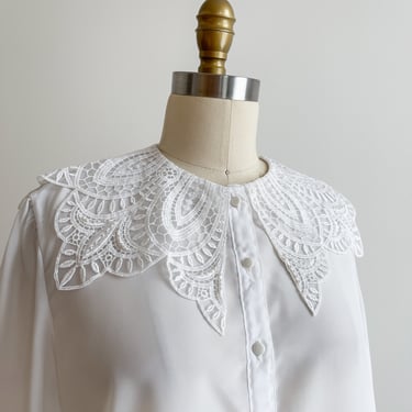 cute cottagecore blouse 80s 90s vintage white lace collar long sleeve shirt 