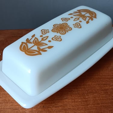 Pyrex Butterfly Gold Butter Dish 