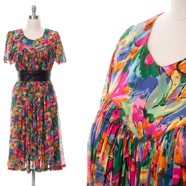Vintage 1980s Dress | 80s Floral Printed Cotton Trapeze Midi Flowy Boho Summer Dress (medium/large/x-large) 