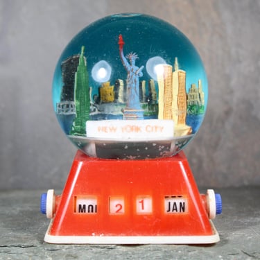 RARE! Vintage New York City Souvenir Snow Globe with Calendar | 1970s New York Snow Globe | Statue of Liberty | Empire State Building 