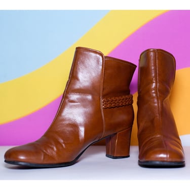 Vintage 1970s Cognac Brown Short Boots | Size 8/8.5 