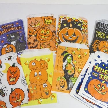 Vintage Halloween Candy Paper Bags - Set of 16 Trick or Treat Bags 