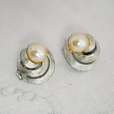 1960s Lisner Faux Pearl Clip Earrings 