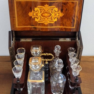 Antique French Napoleon III Cave À Liqueur Tantalus Burlwood Bar Box with Fine Crystal Decanter Set 