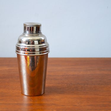 Small German Travel Cocktail Shaker circa 1930s, Made in Germany, Art Deco, Bauhaus 