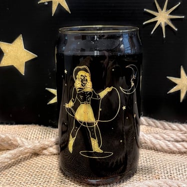 Cowgirl Lassoes the Moon - 20oz Can Glass