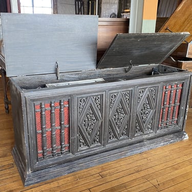 Capehart Record Console w Red Speakers