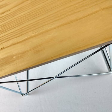 Eames LTR natural wood. Side Table 