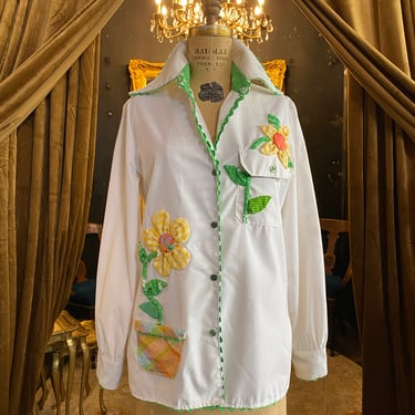 1970s hippie blouse, 3-d applique flowers, mod vintage shirt, Catherine Carr, medium, ric rac, sculptural, wearable art, plant, novelty, 70s 