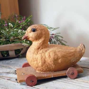 Antique paper mache duck pull toy / baby duck wooden toy / vintage paper mache figurine / vintage Easter decor / vintage toy 