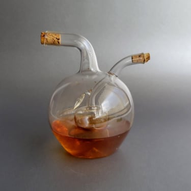Dual oil & vinegar bottle APPLE condiment droplet dispenser Glass 2 in 1 bottle Kitchen decor 