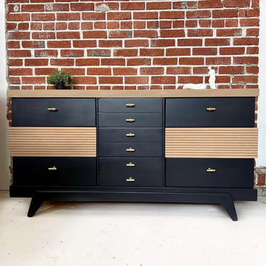 Stunning Modern 9 drawers dresser / credenza / buffet / TV stand / nursery two tone finish 