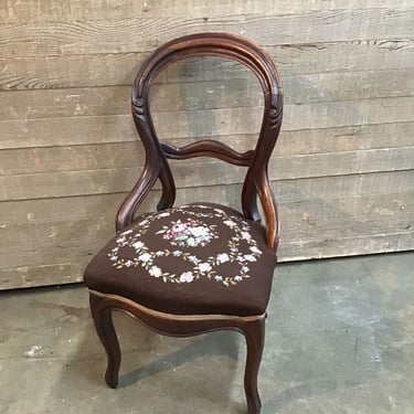 Upholstered Dining Chair (Tacoma)