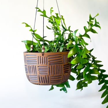 Hanging Planters: Made-to-Order in Black Clay