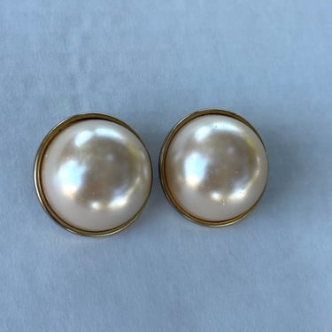 Pearl Vtg Clip On Earrings