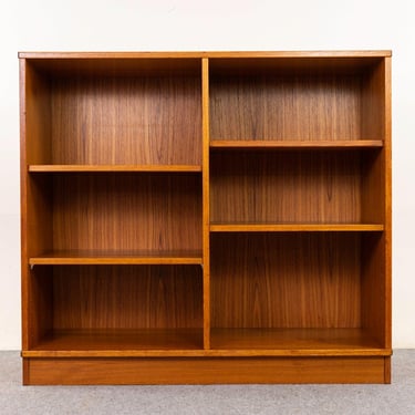 Teak Danish Bookcase - (D1304) 