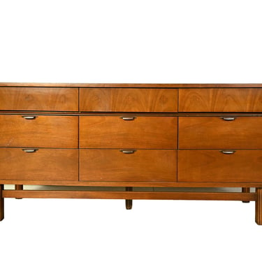 Walnut Long Dresser Credenza Bassett Furniture Mid Century Modern 