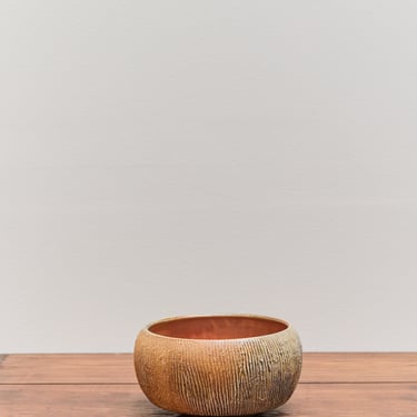 Alex Roby Ribbed Wood Fired Bowl No.1