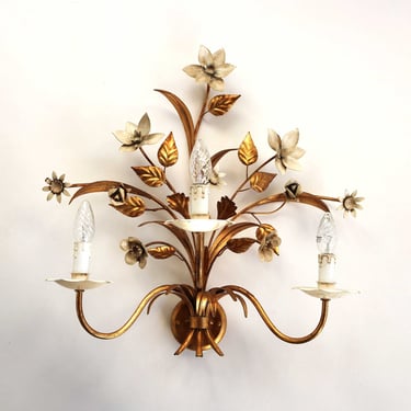 Large Mid Century Bouquet Of Flowers Gilt Florentine Sconce Attributed By Hans Kögl 1960 Hollywood Regency Golden Wall lamp Wall light Gilt 