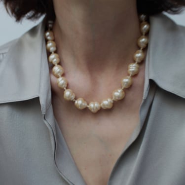 Statement Faux Pearl Collar Necklace