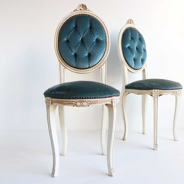 Couple Louis XV Style Quilted Blue Fabric Ding Chairs Lovely Side Chairs Vanity Chairs Two Bedroom Chairs Hollywood Regency Italian 1960s 