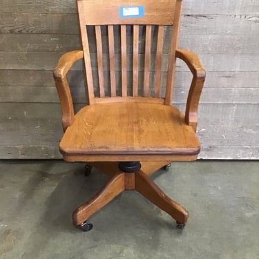 Antique Oak Bankers Chair (Tacoma)