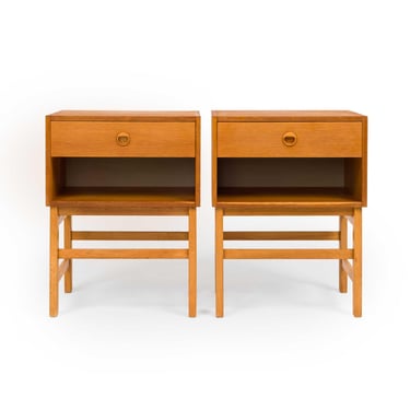Vintage Danish Mid-Century Teak Nightstands/ Side Tables (Pair) 