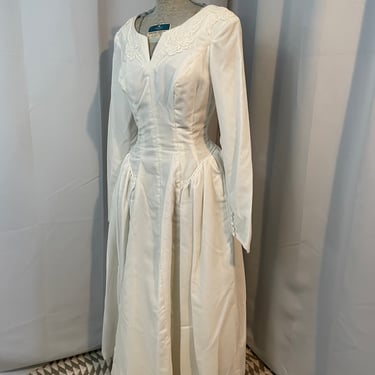 1950s Style White Velvet and Lace Wedding Gown Dress S 