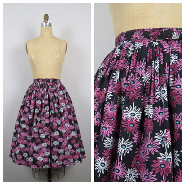 Vintage 1950s floral skirt, cotton, fit and flare, circle, pleated, full, novelty print, size small, medium 
