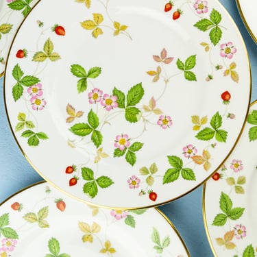 Vintage Wedgwood &quot;Wild Strawberry&quot; Salad or Luncheon Plates - Set of 8