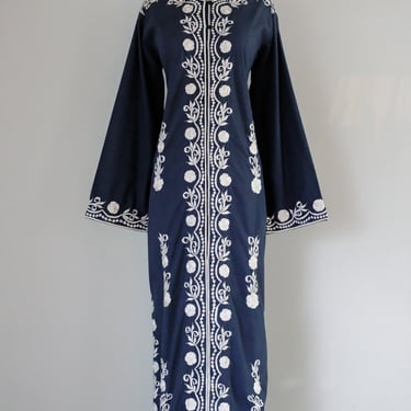 Vintage 1970's Navy & Ivory Embroidered Cotton Kaftan / L