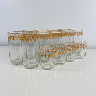 Vintage Pyrex Butterfly Gold 14 oz Tumbler Glass and Juice Glass Set, Yellow Orange Flower Pattern Corelle Compatibles Glass Tumblers 