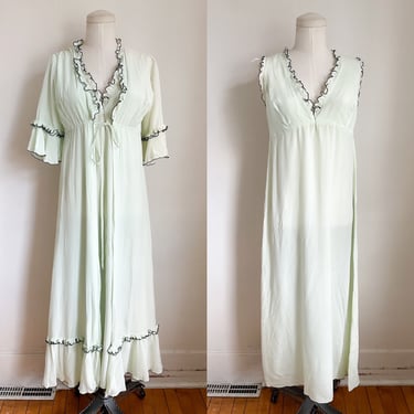 Vintage 1960s Pale Green French Silk Peignoir set / XS 