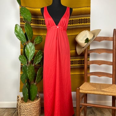 Vintage 1970s Red Nylon Nightgown 