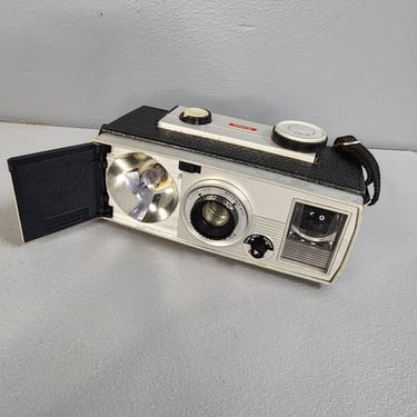 Vintage Kodak Brownie Super 27 Camera 