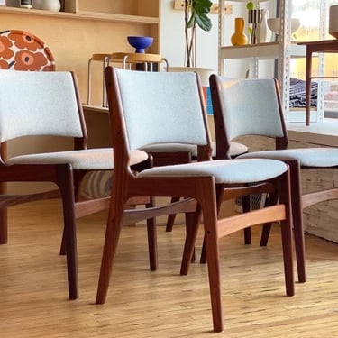 Set of 4 Danish Dining Chairs Designed by Johannes Andersen