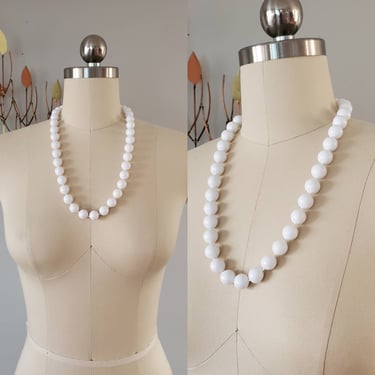1960 Beaded Necklace - 60s Jewelry - 60's Accessories 