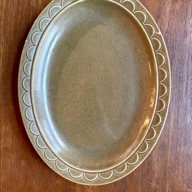 Vintage Homer Laughlin Granada by Sheffield Avocado Olive Green Stoneware Platter 12", Scallop Design on Rim | Mid Century Design 