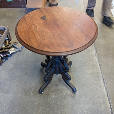 Project Table 24 x 28.5