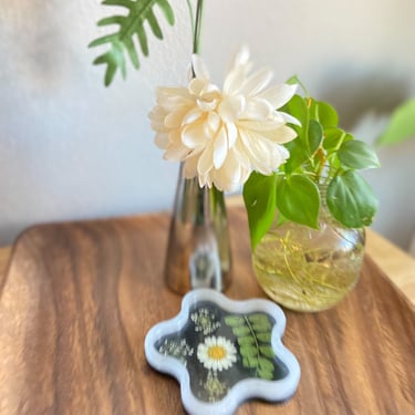 Resin Small Flower Trinket Tray 