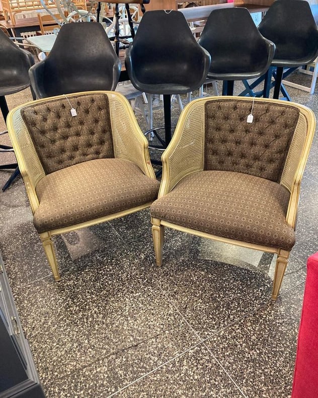 Camel back cane side side chairs. 26.5” x 27” x 30” seat height 16.5”