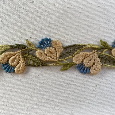 Vintage 7 Yards Floral Sewing Trim, 1