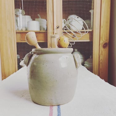 Beautiful vintage French sandstone pot, pickle pot, pot en gres 