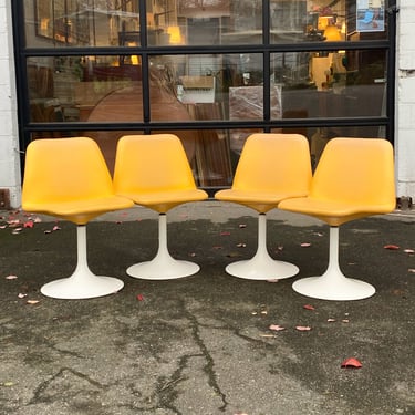 Set of 4 Sweet Tulip Base Swivel Chairs in Yellow Vinyl by Johansen Design
