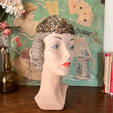 Vintage 1920s gold sequin cap 