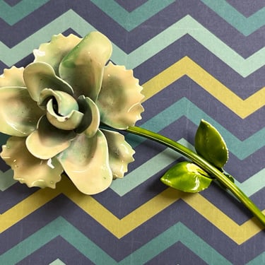 enamel lime flower pin vintage 1960s mod enamel brooch 