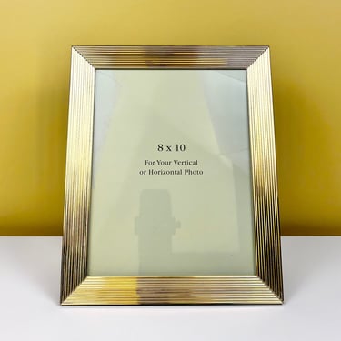 Ribbed Golden Metal Frame for 8x10 Photo 
