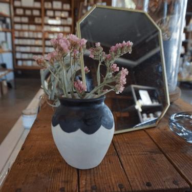 Scallop Bud Vase