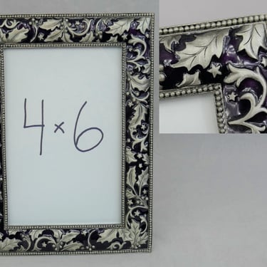 Silvertone Photo Frame w/ Black or Dark Enamel Trim - Holly Berry Star Christmas - Maybe Pewter - Heavy 4" x 6" Picture Frame 