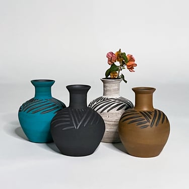 Small Zulu Vase - Black